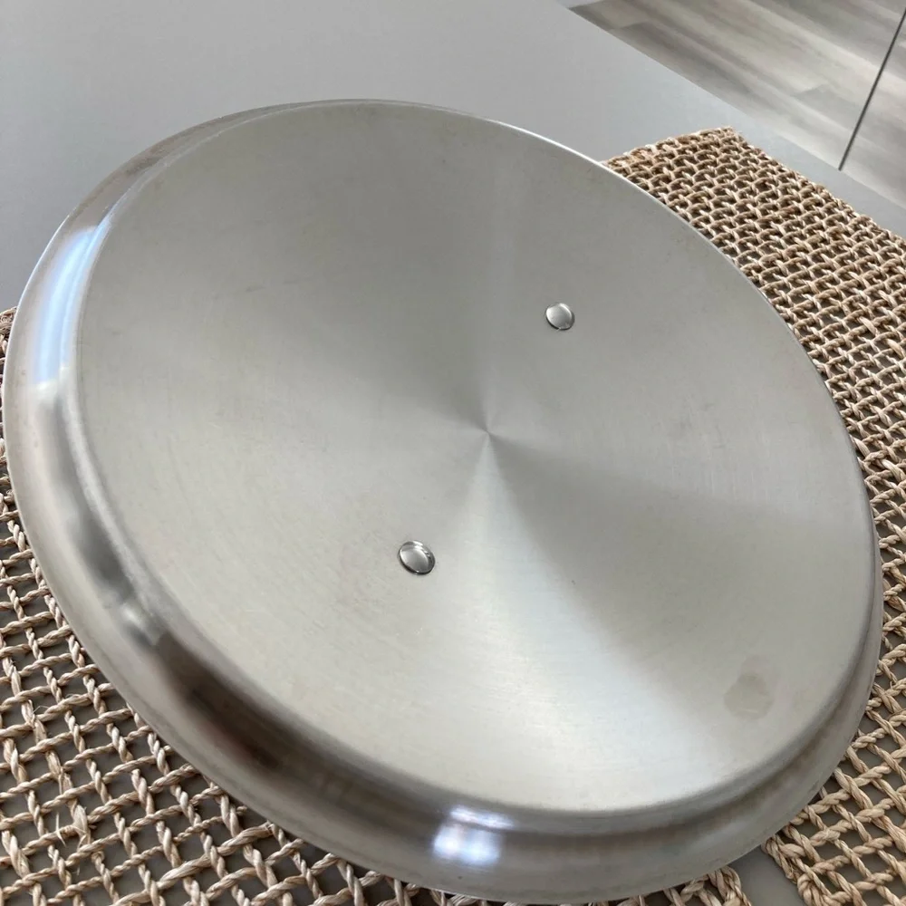 NWOT WILLIAMS SONOMA STAINLESS STEEL LID LARGE BRAND NEW NEVER USED